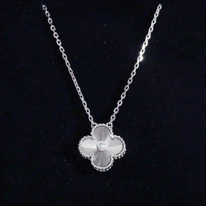[Eterna Jewels]CLOVER  15MM DIAMOND LASER NECKLACE SILVER