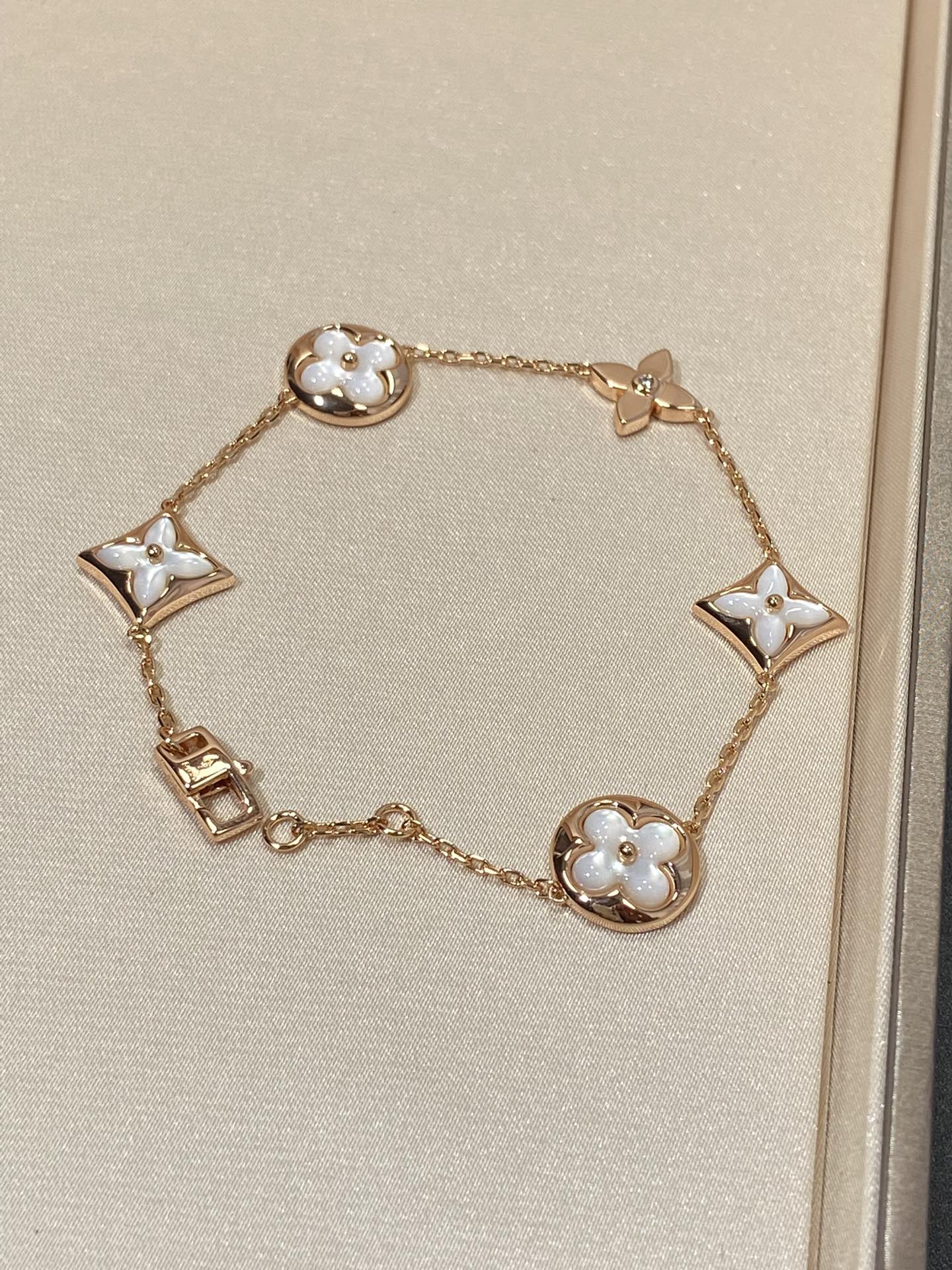 [Eterna Jewels]STAR AND SUN 5 MOTIF MOP PINK GOLD BRACELET