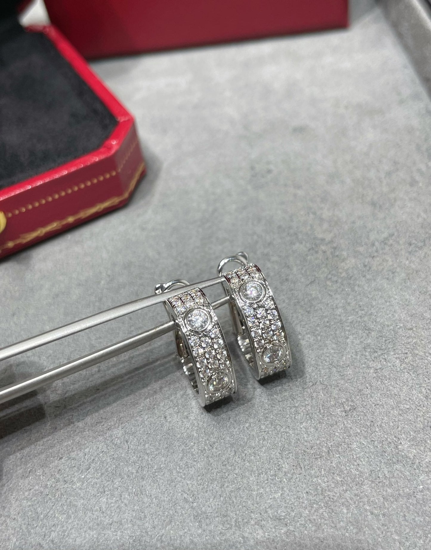 [Eterna Jewels]LOVE 5.5MM DIAMOND PAVED EARRINGS