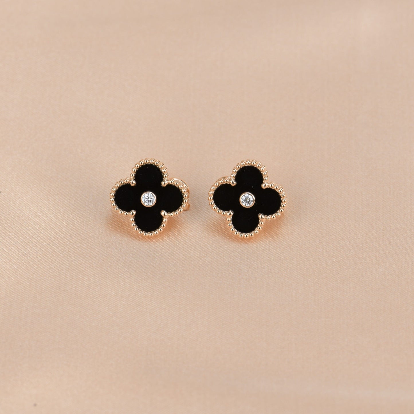 [Eterna Jewels]CLOVER MEDIUM 1 MOTIFS ONYX DIAMOND EARRINGS